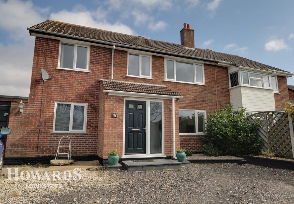 Westwood Avenue, Lowestoft 6 bed semidetached house £275,000