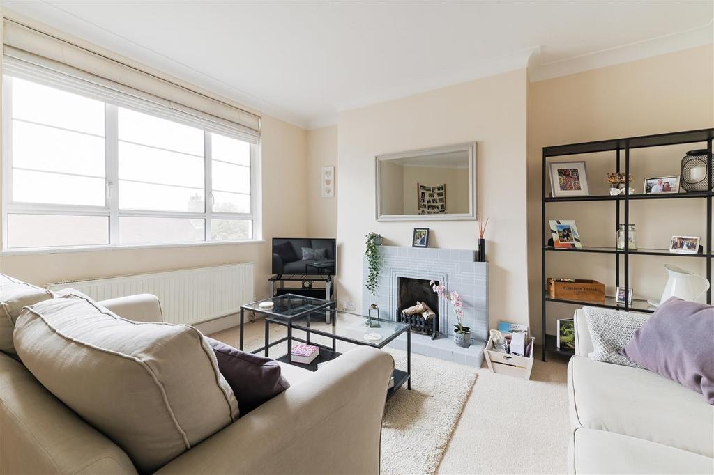 Edge Hill Court, Wimbledon, Wimbledon 2 bed apartment £535,000