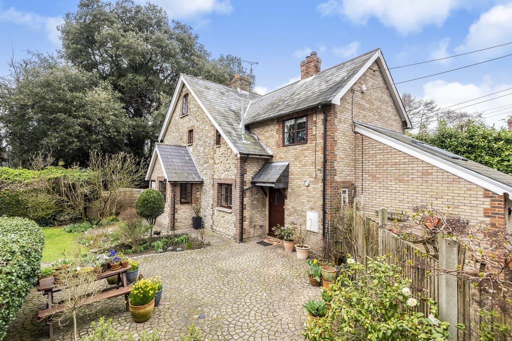 Wierton Hill, Boughton Monchelsea 3 bed semidetached house £450,000