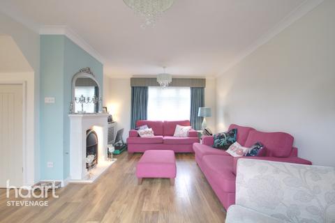 7 The Oundle, Stevenage, SG2 8JY
