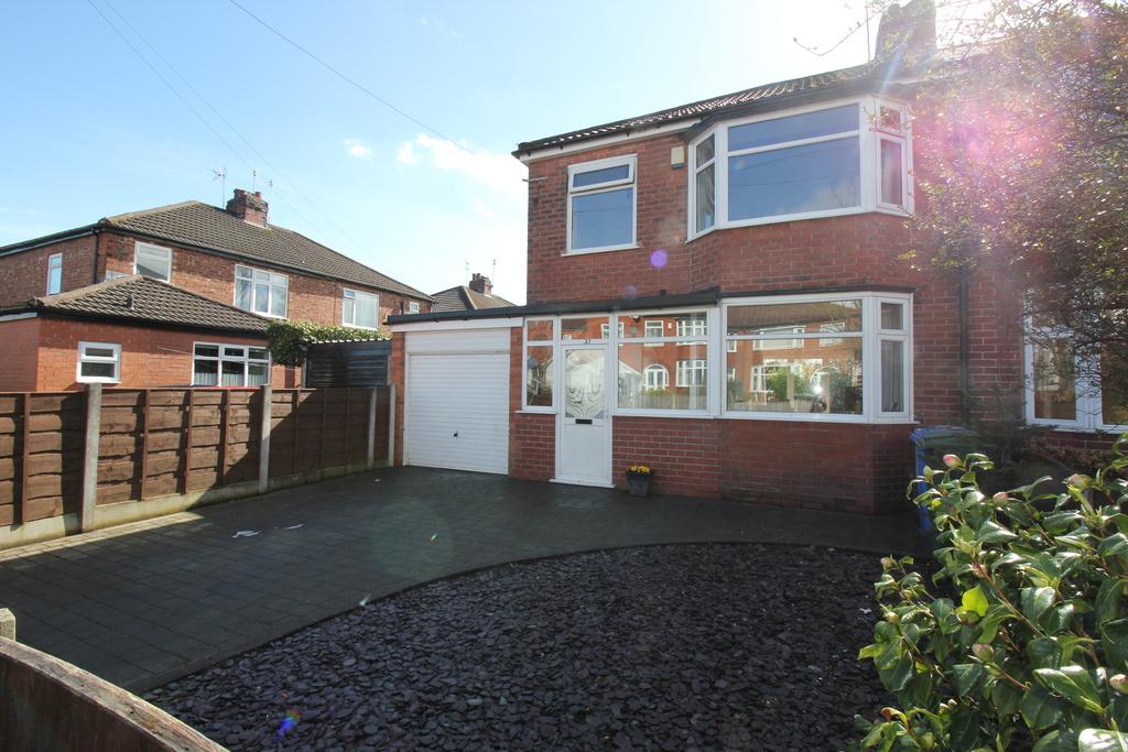 Rothiemay Road Flixton 3 bed semidetached house £349,950