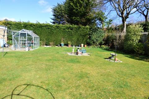 19 Greenhayes, Broadstone, BH18 8LZ