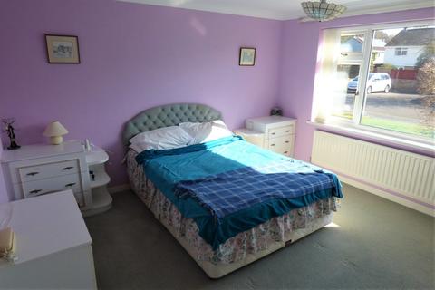 19 Greenhayes, Broadstone, BH18 8LZ