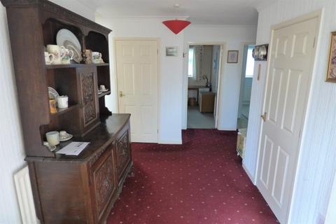19 Greenhayes, Broadstone, BH18 8LZ