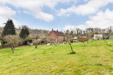 2, Water Works Cottages Basingstoke Road, Shalden, Alton, GU34 5QW