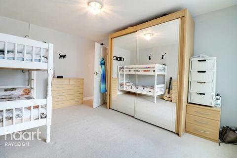 6 Brookfield Close, Leigh-on-sea, SS9 5PQ