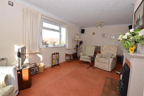 6 Caxton Close, Beeston Regis, Sheringham, NR26 8SU