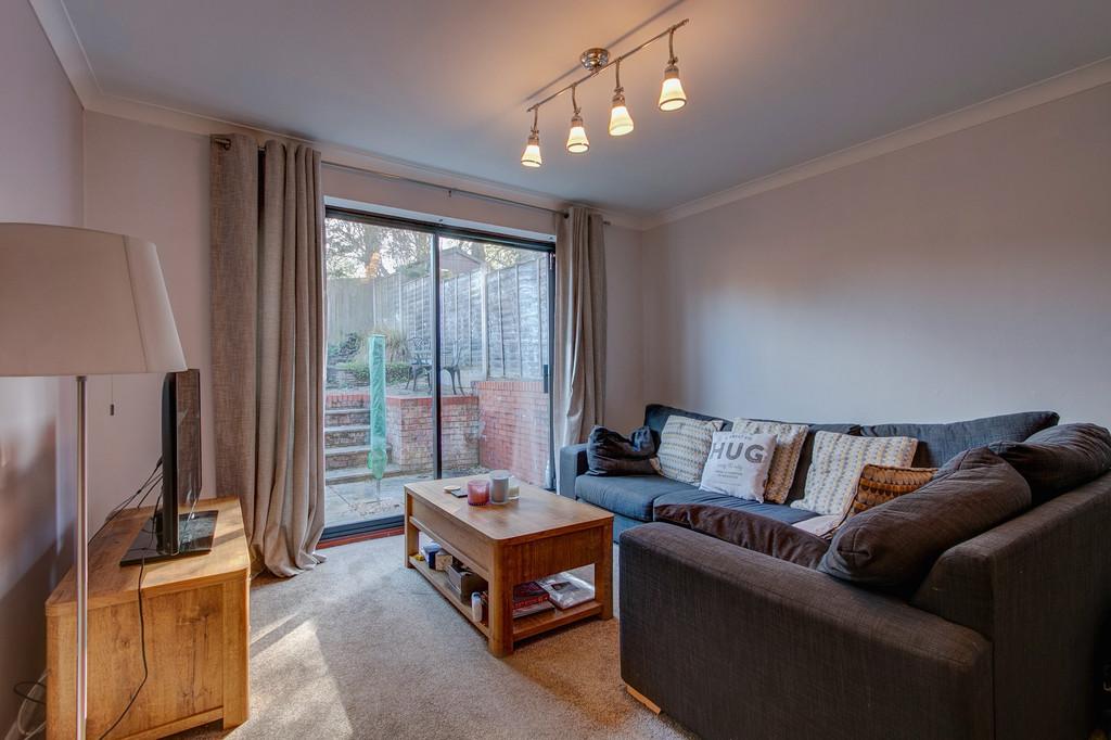 Plymouth Close, Headless Cross, Redditch B97 4NP 2 bed terraced house