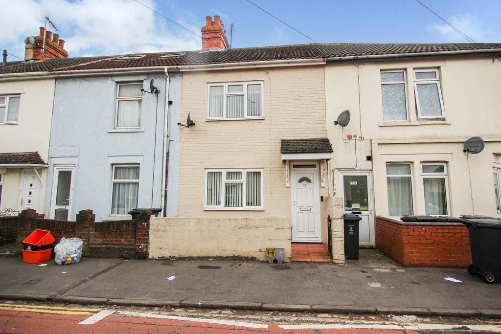 St. Marys Grove, Ferndale, Swindon 2 bed terraced house £750 pcm (£
