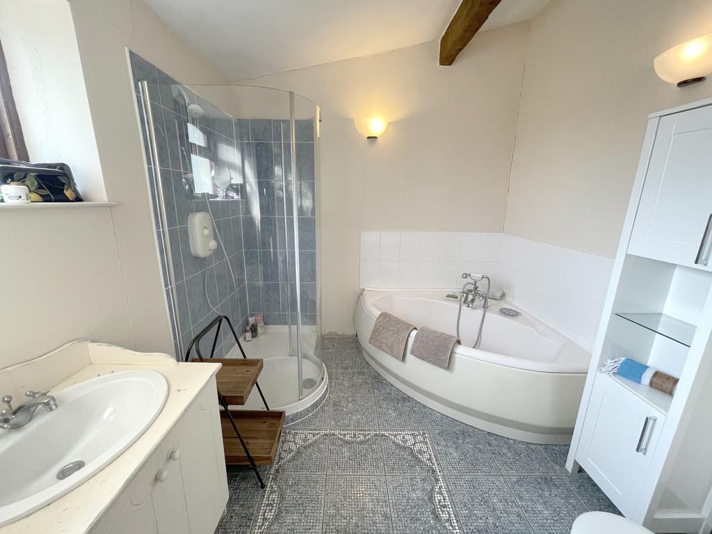 Bedroom One En-suite