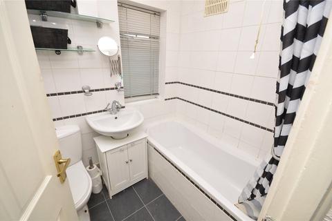 65 Waincliffe Place, Leeds, LS11 8HT