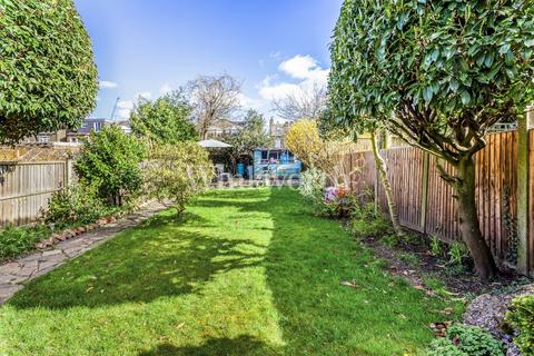 48a Grovelands Road, London, N13 4RH