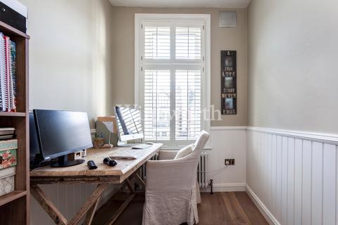 48a Grovelands Road, London, N13 4RH