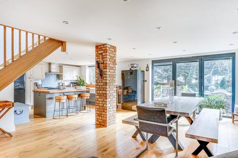 Nutwood House Nutwood Gardens, Cheshunt, Waltham Cross, EN7 6UP