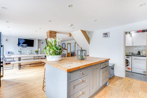 Nutwood House Nutwood Gardens, Cheshunt, Waltham Cross, EN7 6UP