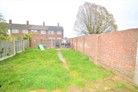 51 Bromholm Road, London, SE2 9NE