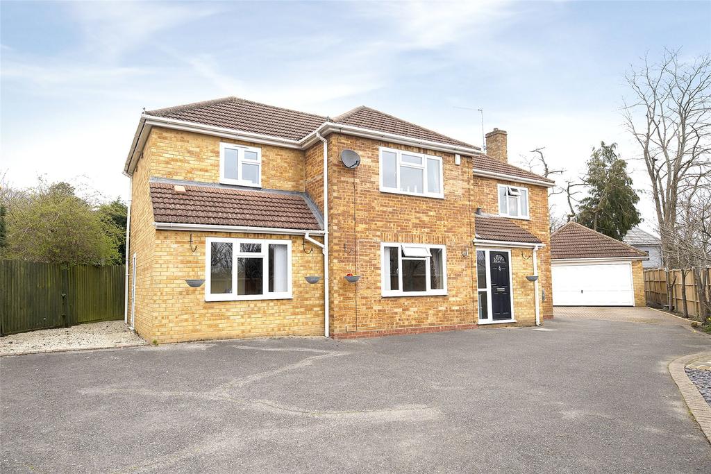 Moffats Close, Sandhurst, Berkshire, GU47 4 bed detached house £725,000