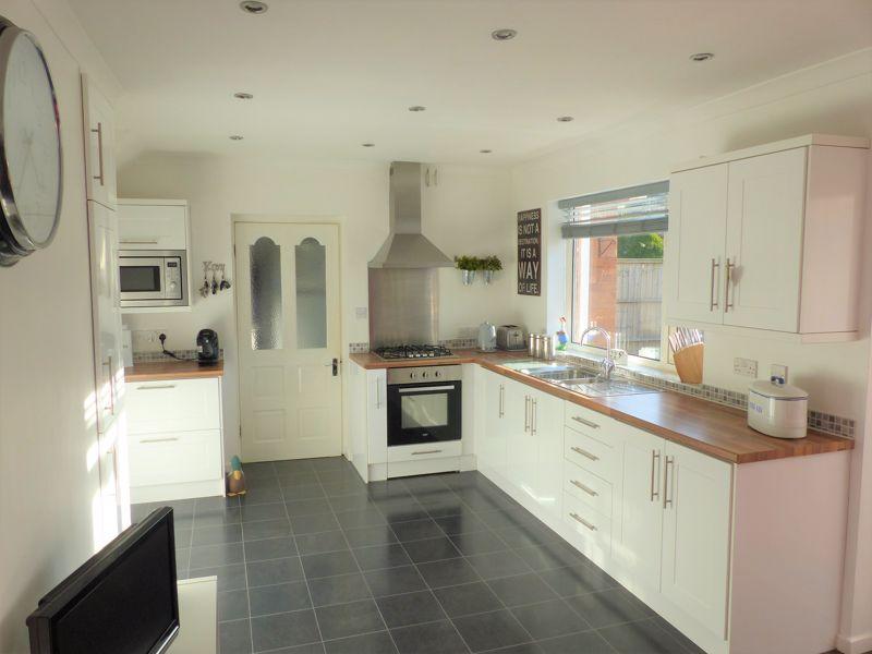 Gleneagles Drive, Great Barr... 4 bed semidetached house £325,000