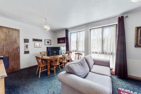 33 Jefferson Close, London, W13 9XJ