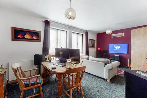 33 Jefferson Close, London, W13 9XJ
