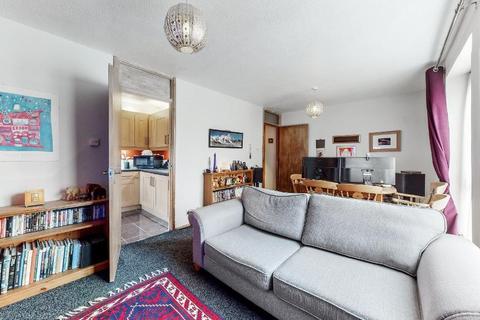 33 Jefferson Close, London, W13 9XJ