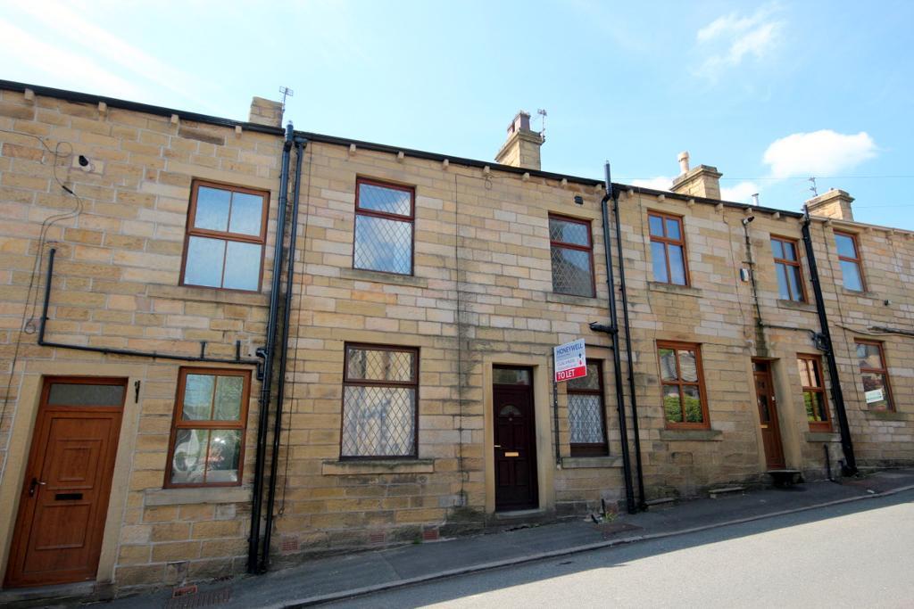 Pasture Lane, Barrowford, Lancashire... 2 bed cottage £525 pcm (£121 pw)