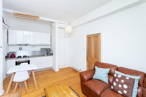 1 bedroom flat to rent, Waverley Park, Abbeyhill, Edinburgh, EH8