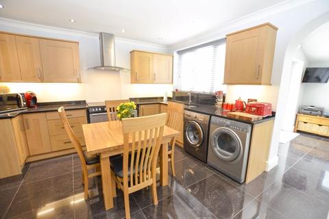 13 Castor Road, Brixham, TQ5 9PY