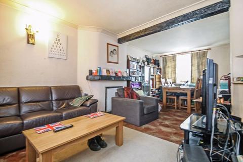 64 Warwick Avenue, Harrow, HA2 8RD