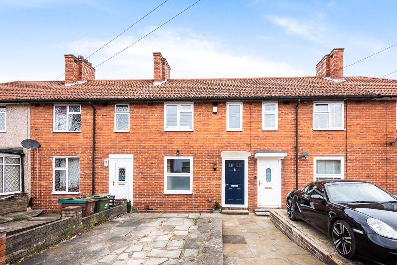 Road, Carshalton 3 bed terraced house £390,000