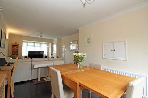 4 Copperfield Close, South Croydon, CR2 0RX