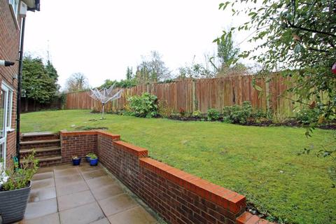 4 Copperfield Close, South Croydon, CR2 0RX