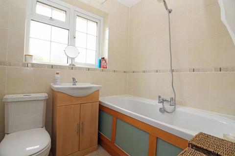 4 Copperfield Close, South Croydon, CR2 0RX