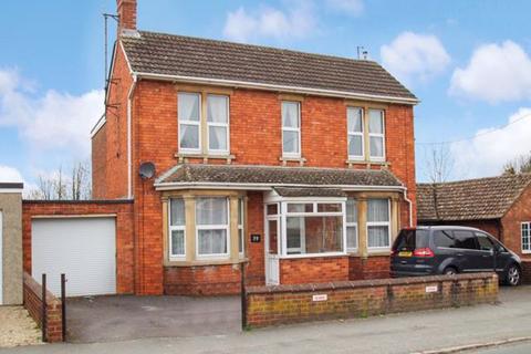 39 Station Road, Purton, Swindon, SN5 4EL