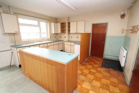 39 Station Road, Purton, Swindon, SN5 4EL