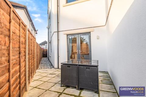 1, Chase Court, 1 Chase Road, Epsom, KT19 8TL