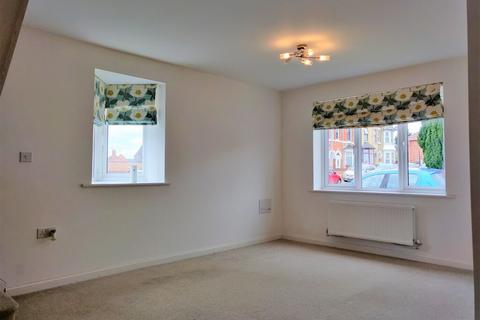 2 bedroom terraced house to rent, Talbot Road North