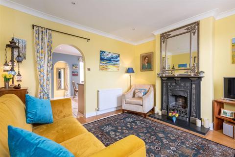 23 Dennis Road, East Molesey, KT8 9EE