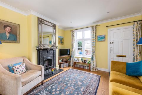 23 Dennis Road, East Molesey, KT8 9EE