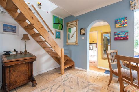 23 Dennis Road, East Molesey, KT8 9EE