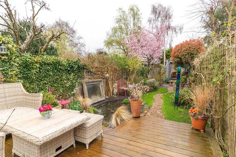 23 Dennis Road, East Molesey, KT8 9EE