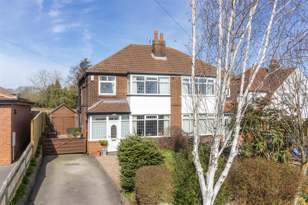 The Poplars, Bramhope, Leeds 3 bed semidetached house for sale £425,000