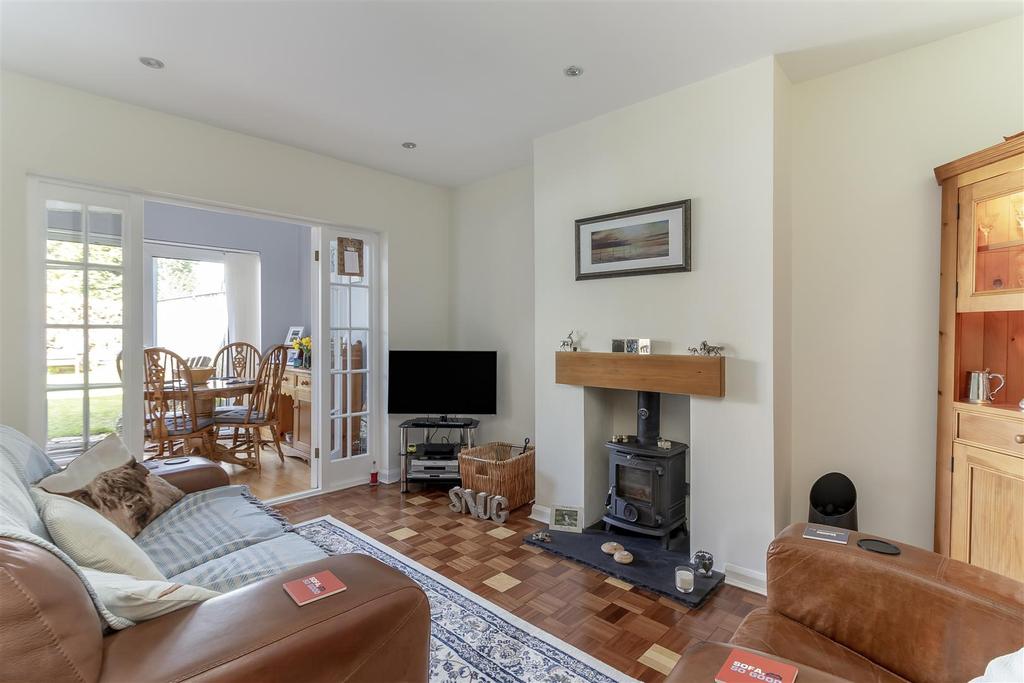 The Poplars, Bramhope, Leeds 3 bed semidetached house £425,000