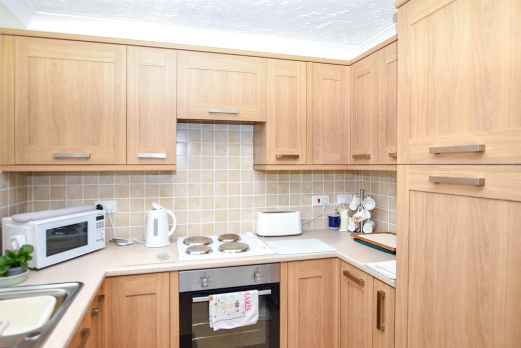 Fitted kitchen