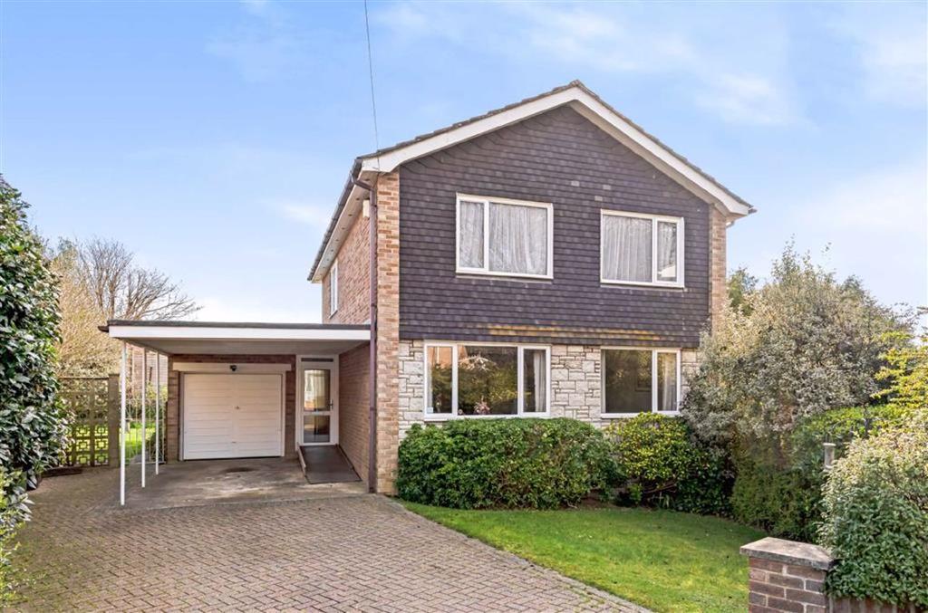 Clanfield Close, Chandlers Ford, Hampshire 4 bed detached house for