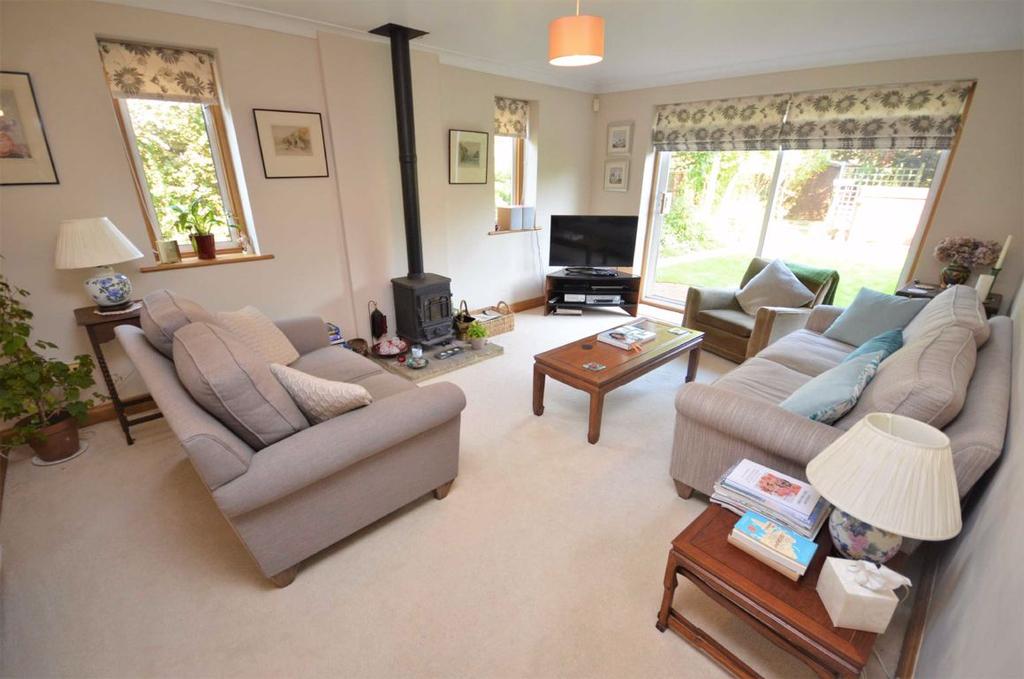 Bridgefield, Farnham 3 bed detached house £600,000