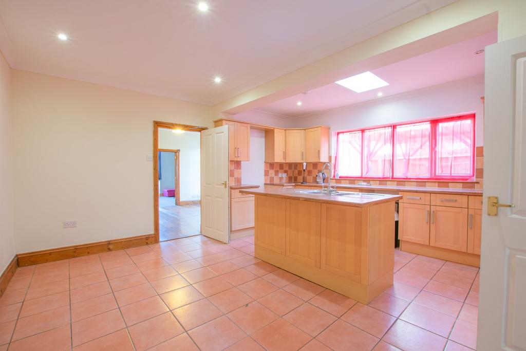 jubilee-street-woodston-peterborough-pe2-4-bed-semi-detached-house