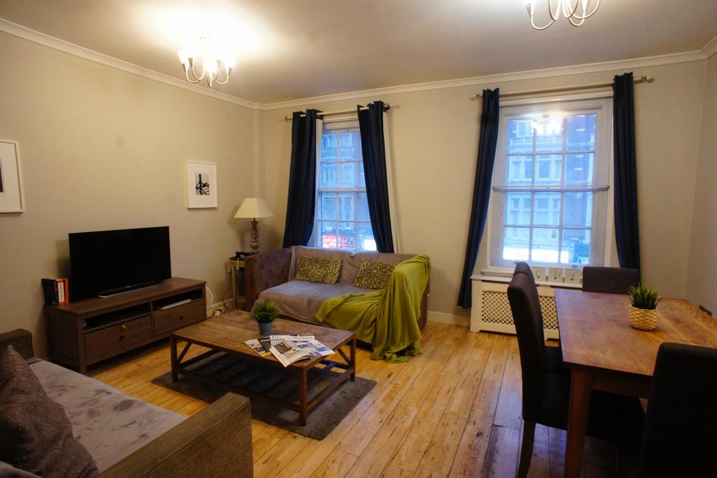 3 bedrooms split level apartment