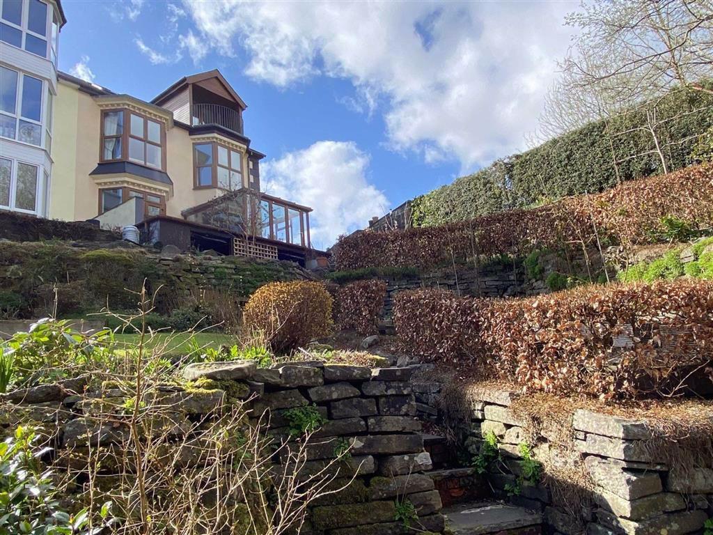 Llanwonno Road, Cwmaman, Aberdare... 5 bed semidetached house £368,950