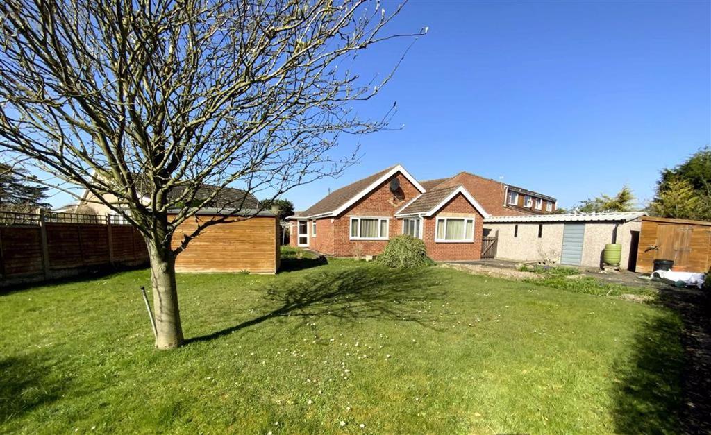 South View, Holton Le Clay, North East Lincolnshire 3 bed detached